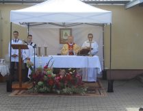 Więcej o Poświęcenie i odsłonięcie tablicy pamiątkowej w Bronisławowie Dużym